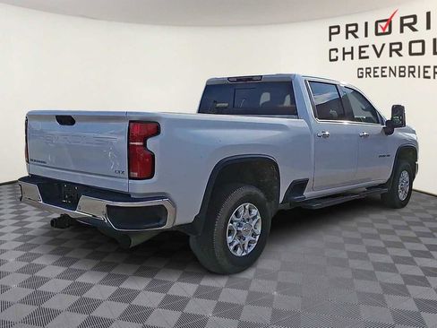 Used 2024 Chevrolet Silverado 2500 LTZ w/ LTZ Convenience Package image 8
