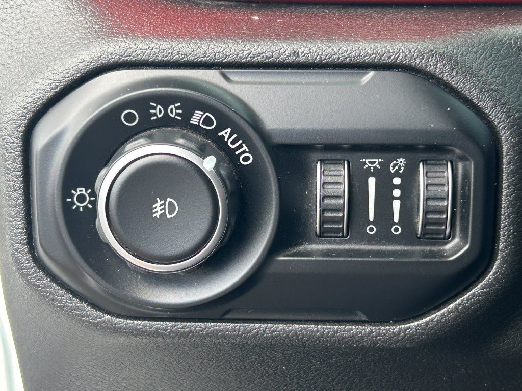 Used 2020 Jeep Wrangler Unlimited Rubicon AWD/4WD image 25