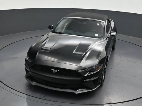 Used 2020 Ford Mustang Premium RWD image 17