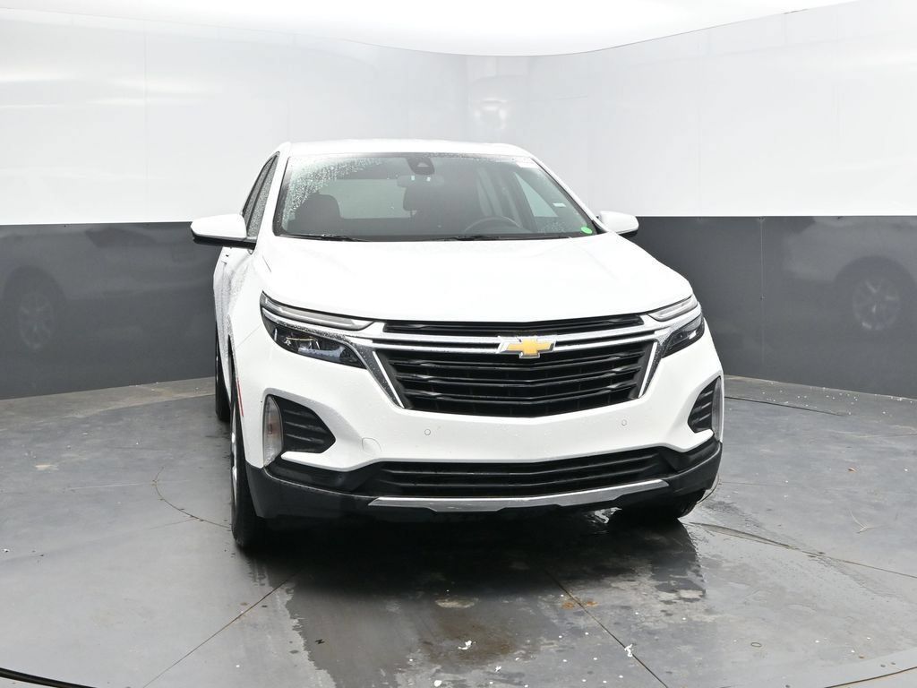 Used 2024 Chevrolet Equinox LT AWD/4WD image 2