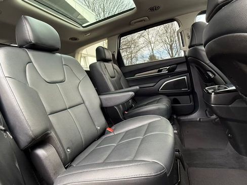 Used 2022 Kia Telluride SX w/ Nightfall Edition Package image 22