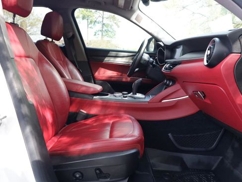 Used 2021 Alfa Romeo Stelvio Ti w/ Nero Edizione image 20