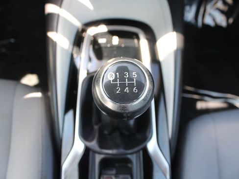 Used 2020 Toyota Corolla SE FWD image 18