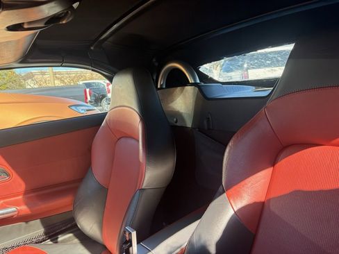 Used 2006 Chrysler Crossfire Limited image 2