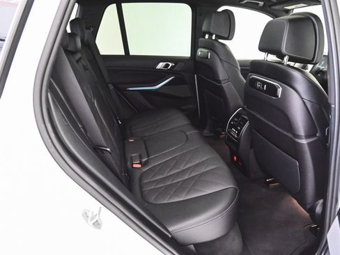 Used 2025 BMW X5 xDrive40i AWD/4WD image 35