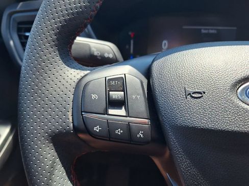 Used 2025 Ford Escape ST-Line FWD image 18