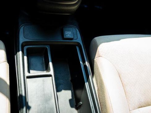Used 2015 Honda CR-V LX image 37
