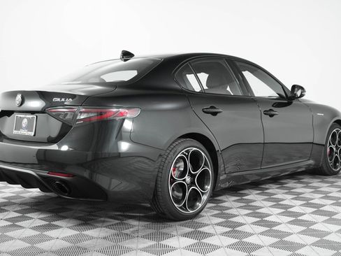 New 2025 Alfa Romeo Giulia w/ Veloce Package Rwd image 12