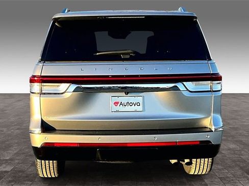 Used 2023 Lincoln Navigator Reserve image 5