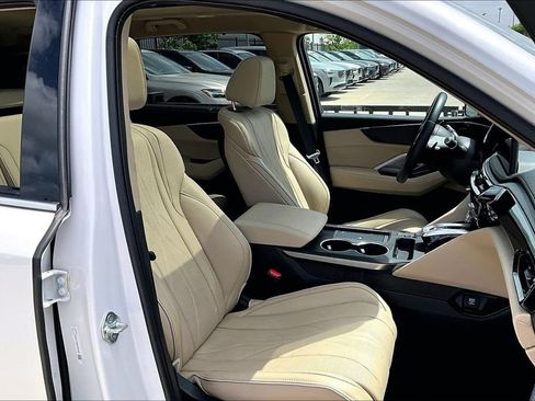 Certified 2025 Acura MDX SH-AWD w/ Advance Package image 9