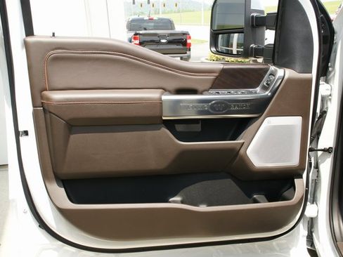 New 2025 Ford F350 King Ranch w/ Chrome Package image 19