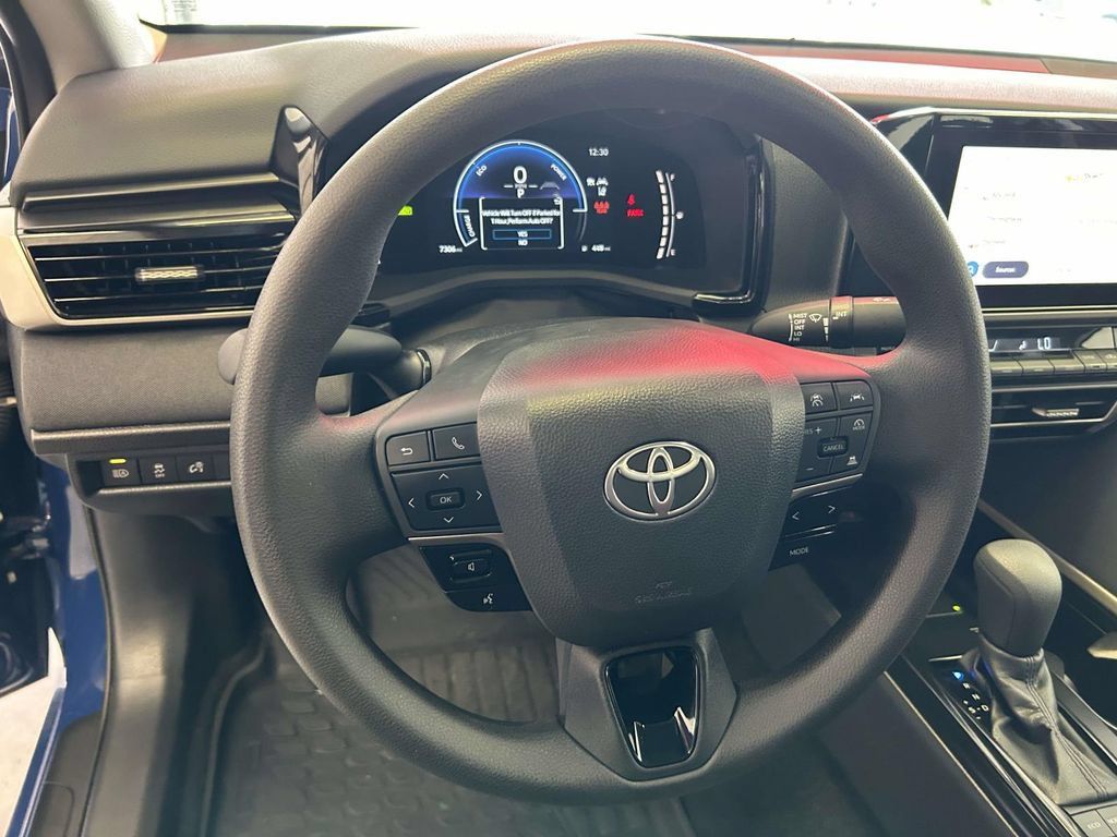 Used 2026 Toyota Camry LE FWD image 19