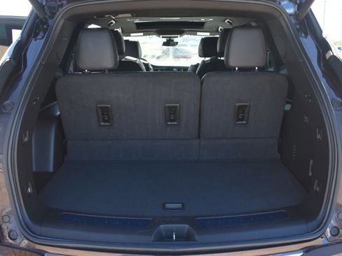 Used 2023 Buick Enclave Avenir w/ Avenir Technology Package FWD image 18