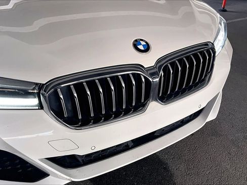 Used 2022 BMW 540i w/ Executive Package image 29