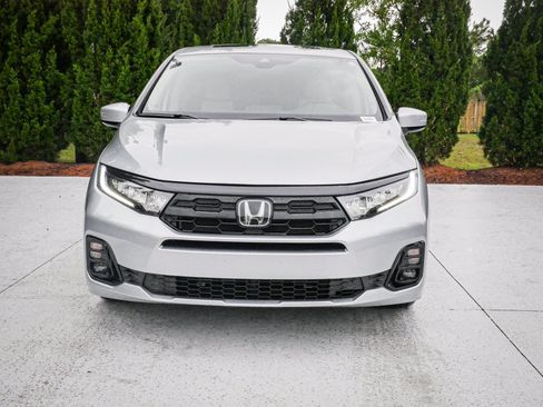 Used 2026 Honda Odyssey Elite image 3