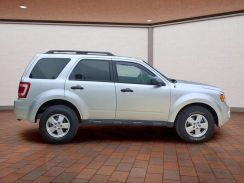 Used 2012 Ford Escape XLT AWD/4WD image 4