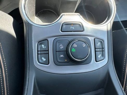 Used 2023 GMC Terrain AT4 w/ Tech Package AWD/4WD image 35