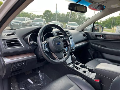 Used 2018 Subaru Outback 2.5i Limited w/ Popular Package #2 AWD/4WD image 14