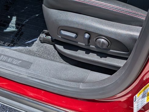 Used 2024 Chevrolet Equinox RS w/ RS Leather Package FWD image 22