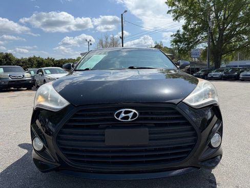 Used 2013 Hyundai Veloster Turbo FWD image 2