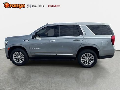 Used 2024 GMC Yukon SLT w/ SLT Premium Package AWD/4WD image 6