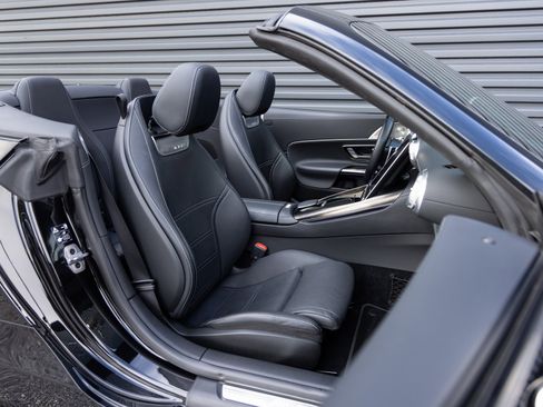 Used 2022 Mercedes-Benz SL 63 AMG 4MATIC image 26