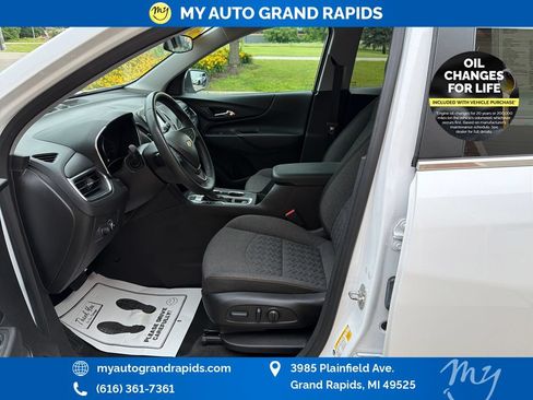Used 2024 Chevrolet Equinox LT AWD/4WD image 9