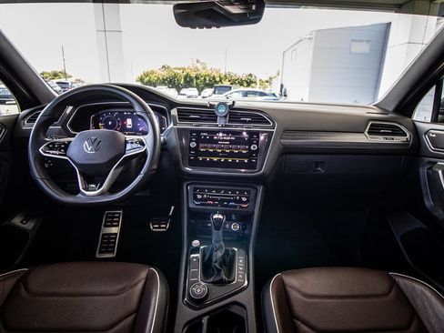 Certified 2024 Volkswagen Tiguan SEL R-Line AWD/4WD image 30