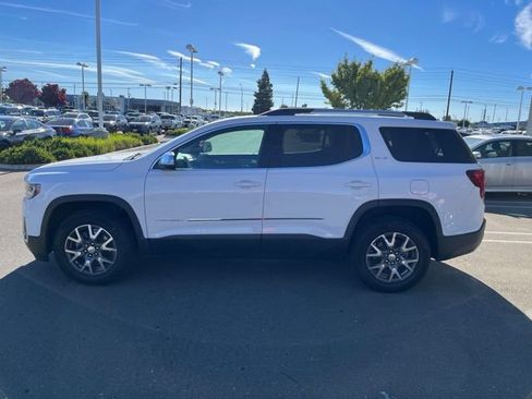Used 2023 GMC Acadia SLE w/ Driver Convenience Package FWD image 6