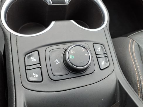 Used 2019 GMC Terrain SLT w/ Preferred Package image 22