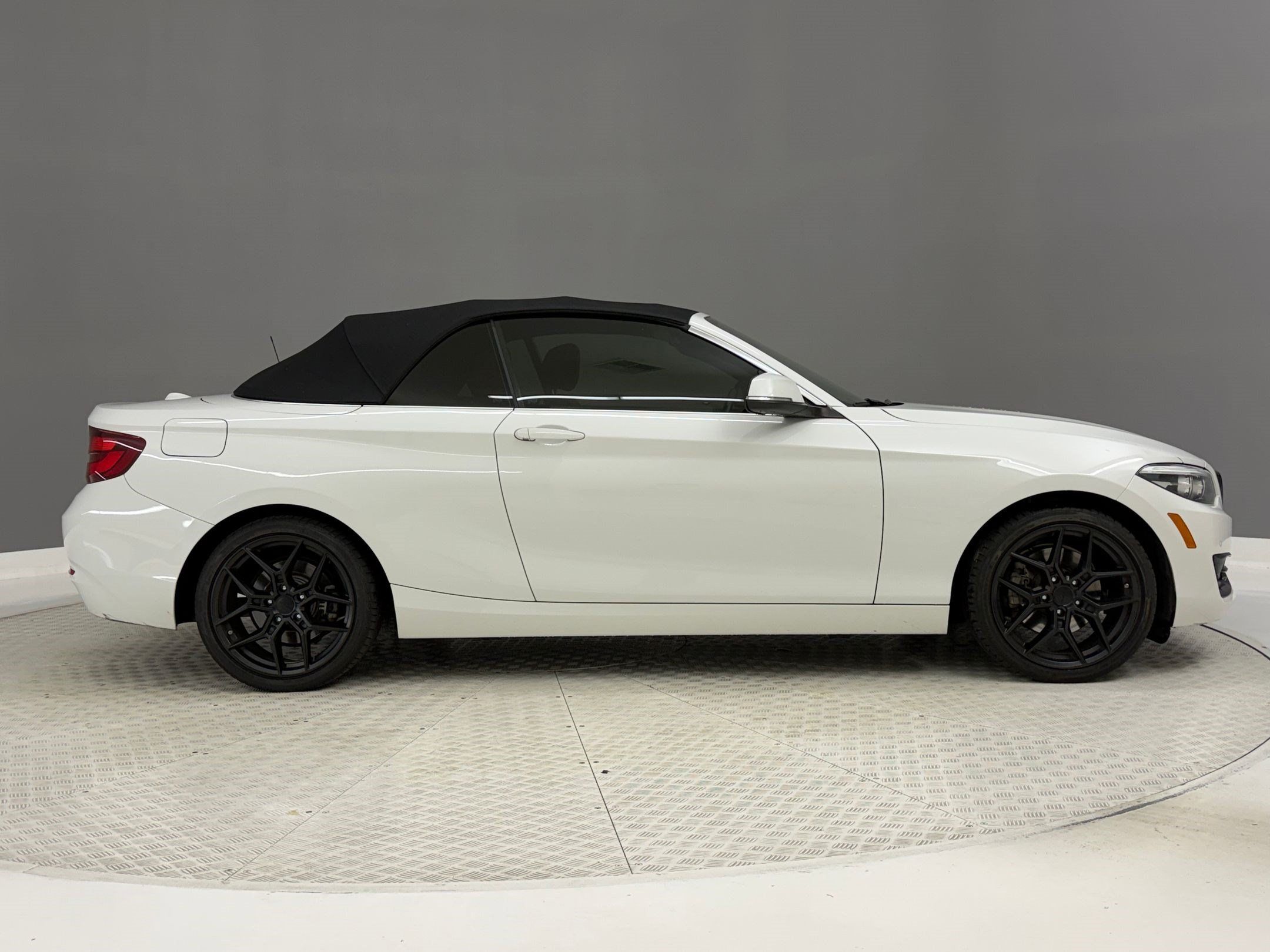 Used 2020 BMW 230i Convertible w/ Premium Package RWD image 8
