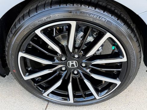 Certified 2025 Honda Accord Touring image 11