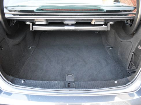 Used 2013 Mercedes-Benz E 350 4MATIC Sedan image 10