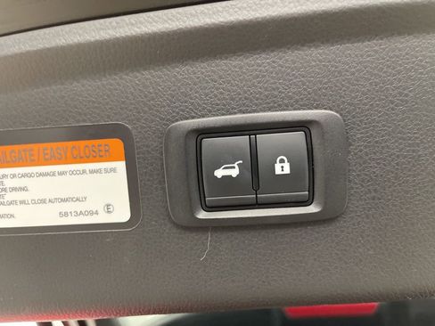 Used 2024 Mitsubishi Eclipse Cross SE image 34