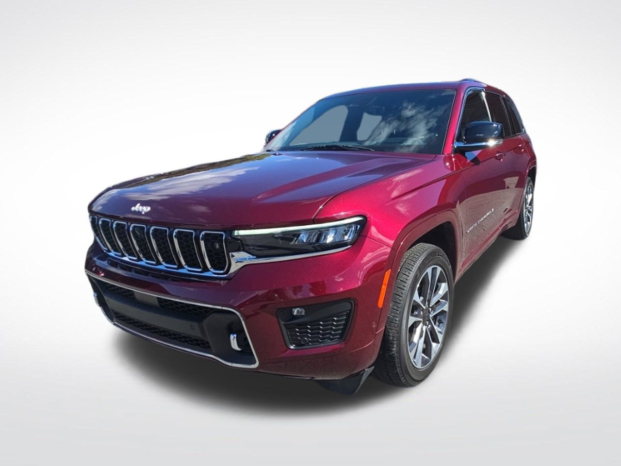 Used 2025 Jeep Grand Cherokee Overland w/ Adv Protech Group III AWD/4WD image 3