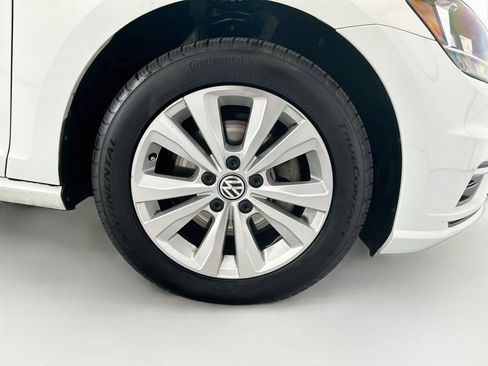 Used 2020 Volkswagen Golf 4-Door FWD image 30