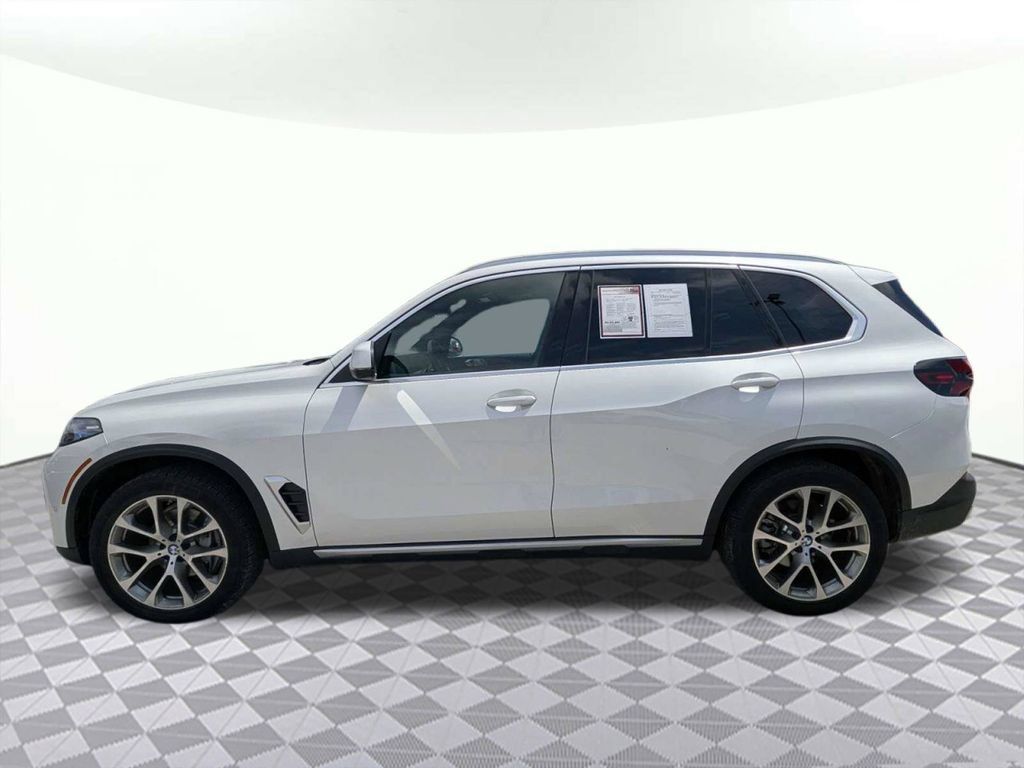 Used 2024 BMW X5 xDrive40i w/ Premium Package AWD/4WD image 6