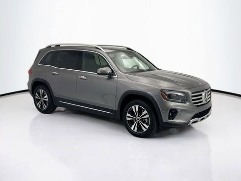 Certified 2025 Mercedes-Benz GLB 250 image 3