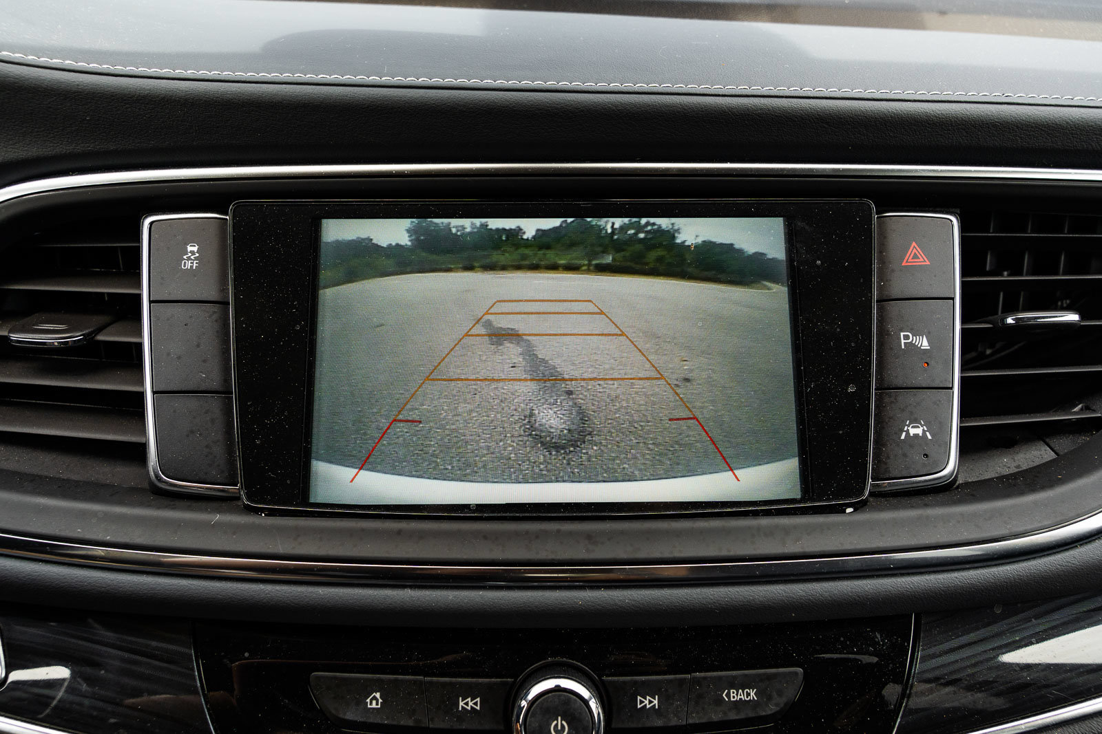 Used 2018 Buick Enclave Premium FWD image 33