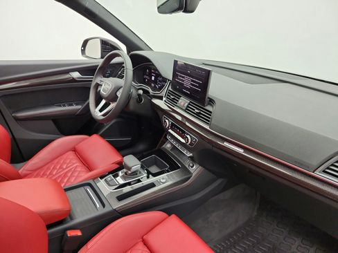 Used 2024 Audi SQ5 Prestige w/ Prestige Package AWD/4WD image 30