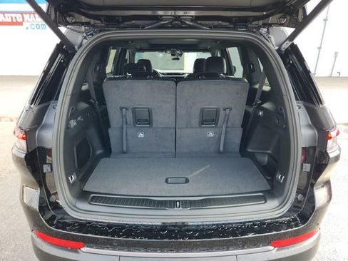 New 2026 Jeep Grand Cherokee L Limited AWD/4WD image 6