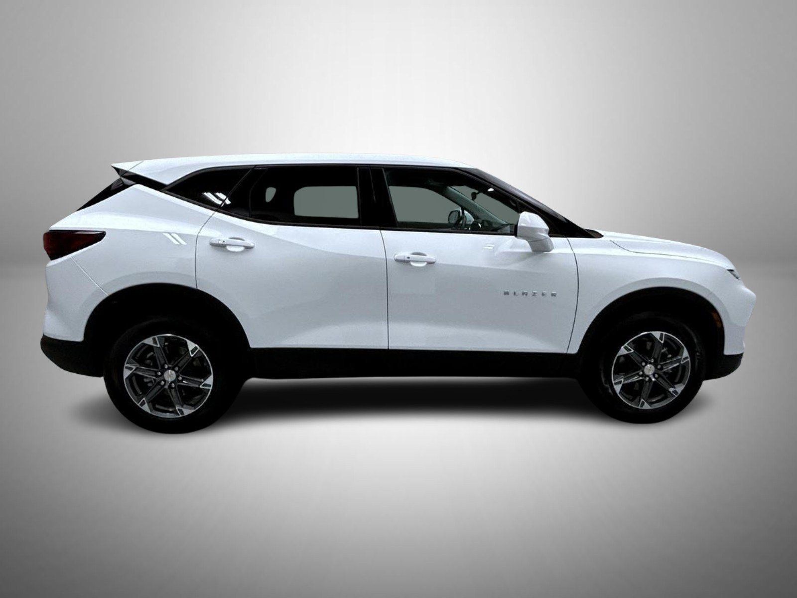 Used 2025 Chevrolet Blazer LT AWD/4WD image 4