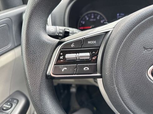 Used 2020 Kia Sportage LX image 11
