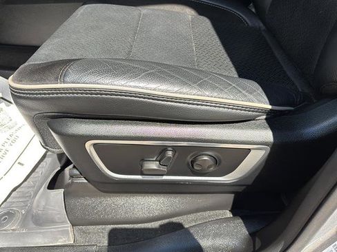 Used 2022 RAM 1500 Laramie image 12