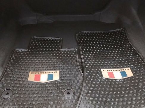 Used 2018 Chevrolet Camaro LT w/ RS Package image 32