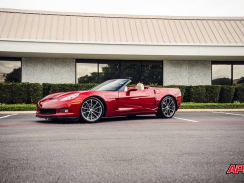 Used 2013 Chevrolet Corvette 427 w/ 1SB Preferred Equipment Group RWD image 19