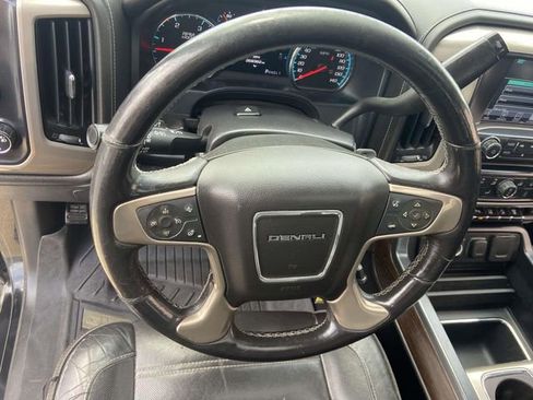Used 2017 GMC Sierra 2500 Denali w/ Duramax Plus Package AWD/4WD image 15
