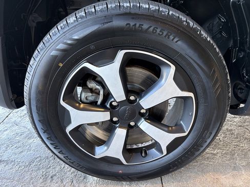 Used 2019 Jeep Renegade Trailhawk image 10