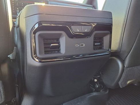 New 2026 GMC Sierra 2500 AT4 w/ AT4 Premium Plus Package AWD/4WD image 31