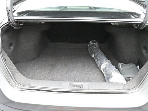 Used 2024 Nissan Sentra S FWD image 9